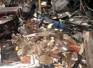 Τουλάχιστον 18 νεκροί σε πολυκατοικίες που κατέρρευσαν ύστερα από εκρήξεις