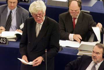 Σταθερά τα ευρωπαϊκά επιτόκια υπό το φόβο πληθωριστικών πιέσεων