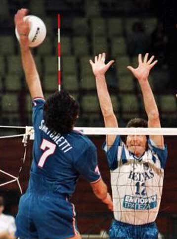 Απέκλεισε από την εθνική βόλεϊ της Ιταλίας Μπράτσι, Τοφόλι