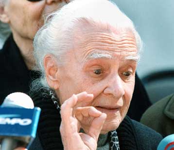 Ούτε για το Πολυτεχνείο γνώριζε, ισχυρίζεται η Ένωση Μητέρων