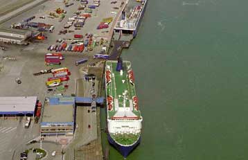 Διαρροή χημικών απειλεί το λιμάνι της Αμβέρσας