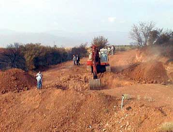 Έργα για τοποθέτηση κεραίας καταστρέφουν αρχαιότητες