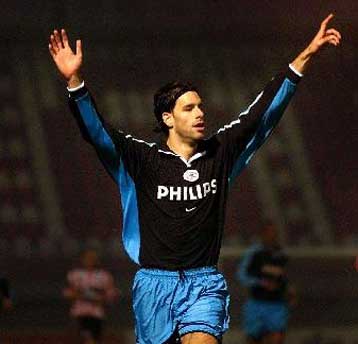 Οι Ολλανδοί χωρίς Φαν Νίστελροϊ στη ρεβάνς με την Καϊζερσλάουτερν