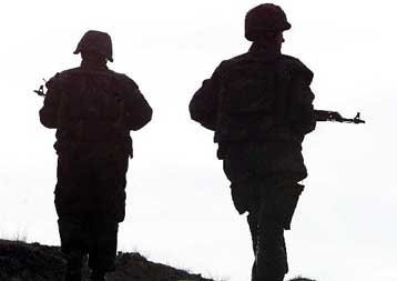 Στρατιωτικές δυνάμεις συγκρούονται με Αλβανούς αντάρτες κοντά στο Τέτοβο