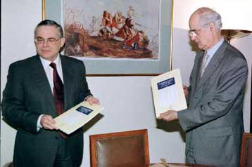 Πληθωρισμός κάτω του 3% προβλέπεται για το β εξάμηνο του 2001