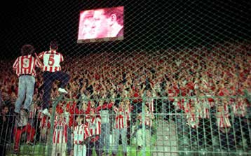 Πώς «μοιράζονται» οι φίλαθλοι Παναθηναϊκού – Ολυμπιακού στις εξέδρες της Λεωφόρου