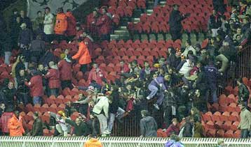 Λόγο για «γαλλική κτηνωδία» κάνει ο Τύπος