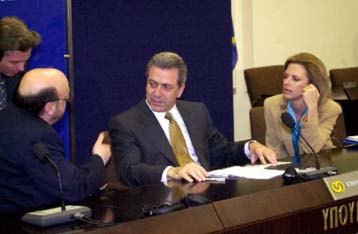 Ανέλαβε ξανά τα καθήκοντά του ύστερα από παρέμβαση του δημάρχου