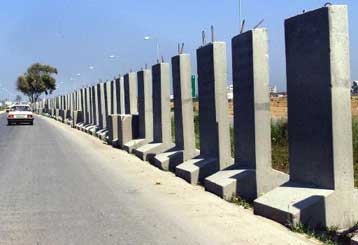 Κλιμάκωση της βίας «βλέπει» το Ισραήλ, παρά τη χαλάρωση των μέτρων αποκλεισμού