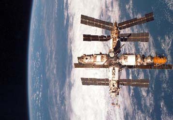 Φόβοι για μόλυνση από τα συντρίμμια του σταθμού διατυπώνουν Ρώσοι επιστήμονες