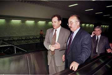 «Οφείλουν να ζητήσουν συγγνώμη από τους 400.000 καθημερινούς επιβάτες»