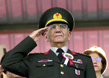 Ο στρατός επανεξετάζει τα εξοπλιστικά προγράμματα, δηλώνει ο Κιβρίκογλου