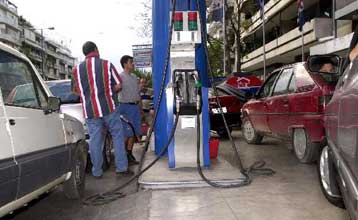 Φθηνότερο το πετρέλαιο, ακριβότερη η βενζίνη