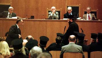 Αναταραχή προκαλεί στην Εκκλησία η δίκη των υπευθύνων