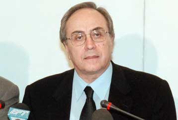 Επαφές με την πολιτική ηγεσία της χώρας από την Τρίτη