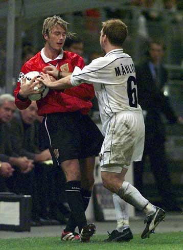 Θέλει τρία γκολ για να αφήσει εκτός Champions League τη Μάντσεστερ