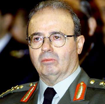 Επαφές με την ιταλική στρατιωτική ηγεσία θα έχει ο αρχηγός ΓΕΕΘΑ