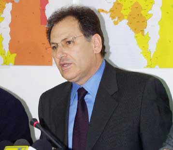 Ο πρωθυπουργός δεν έχει ανάγκη από «Σημιτοφύλακες»