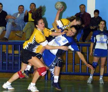 Η Νέα Ιωνία αποχαιρέτησε το Challenge Cup στο χάντμπολ