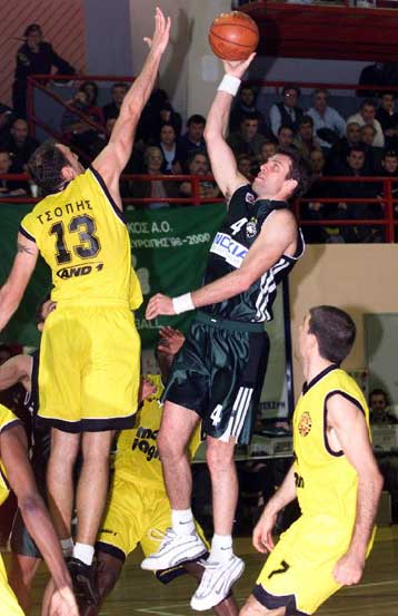 85-62 στη Δάφνη με ξέσπασμα πριν από το ημίχρονο