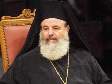 Πρέπει να ανεμίζουν τα λάβαρα της πίστης, δήλωσε