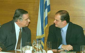 Να συζητηθούν τα προβλήματα του λαού και να προσκληθούν όλα τα κόμματα