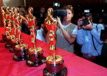 Αντιδράσεις για τη δημοπρασία τους μέσω Διαδικτύου