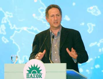 Εάν αφήσουμε την εσωστρέφεια, θα ανανεωθούμε, τόνισε ο Σκανδαλίδης