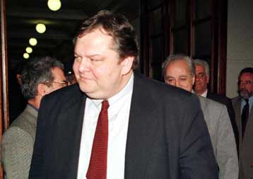 Ορισμένοι πρέπει να τα αποφεύγουμε για πολλούς λόγους, τόνισε