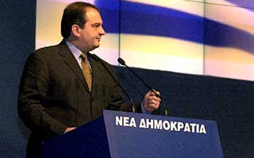 Στα διαπλεκόμενα οφείλει η κυβέρνηση την παραμονή της στην εξουσία