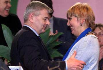 Η Κλαούντια Ροτ υπόσχεται ενότητα αλλά και αγώνες