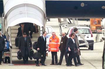 Στο αεροδρόμιο του Μάντσεστερ προσγειώθηκε πακιστανικό τζάμπο