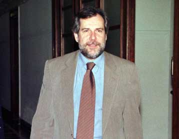 «Όχι» σε μία νέα δίνη εσωστρέφειας στο ΠΑΣΟΚ