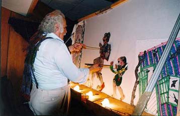 Ο Ερωτόκριτος και η Αρετούσα στα χέρια του Ευγένιου Σπαθάρη