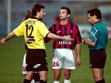 Οι κάρτες έφεραν νέες ποινές στους παίκτες της ΑΕΚ