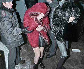 Ασυλο στις γυναίκες που εξαναγκάζονται στην πορνεία από την ΕΕ