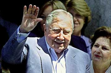 Το Εφετείο ζητά την προσαγωγή του Χιλιανού πρώην δικτάτορα σε δίκη