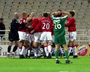 Ο βρετανικός Τύπος και ο Φέργκιουσον για τον αγώνα με τον Παναθηναϊκό