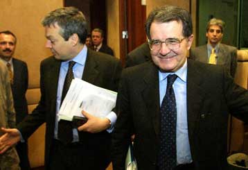 Νέα προειδοποίηση για τους προϋπολογισμούς απευθύνει η Επιτροπή