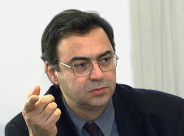 Aντίθετος με την εξαγορά των ναυπηγείων από το Δ.Εμμανουήλ