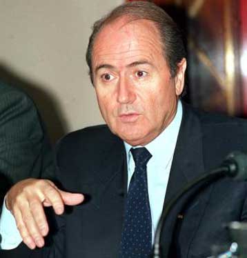 Συμφωνία της Κομισιόν με FIFA και UEFA