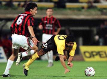 Η ΑΕΚ έμεινε με εννέα παίκτες και έχασε με 1-0 από την Παναχαϊκή