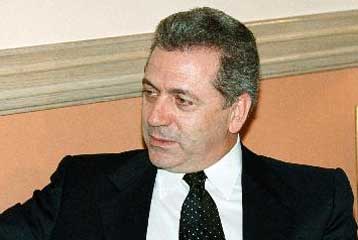 Πρότεινε κοινό υποψήφιο που θα στηρίζεται από όλα τα κόμματα