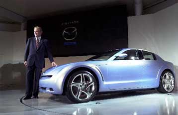 Προγραμματίζει παραγωγή οχημάτων στην Ισπανία από το 2003