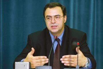 Τη στρατηγική του παρουσίασε στο Βερολίνο ο Ν.Χριστοδουλάκης