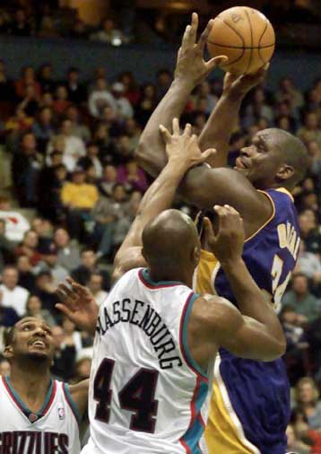 Νίκη για Πόρτλαντ, πλησιάζουν στην κορυφή οι Λέικερς