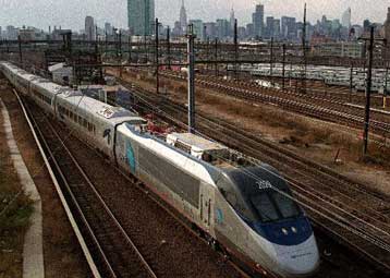 Ποδοπατήθηκαν από τους επιβάτες που ήθελαν να επιβιβαστούν σε τρένο