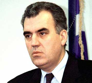 Δεν υπάρχουν λογαριασμοί του Μιλόσεβιτς στην Ελλάδα, διαβεβαιώνει η κυβέρνηση