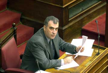 Επίθεση σε λαϊκά στρώματα λέει το ΚΚΕ, μηδενικές οι αυξήσεις απαντά ο Ρέππας