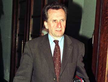 Ομαλά εξελίσσεται η υλοποίηση του προϋπολογισμού 2001, λέει ο Δρυς